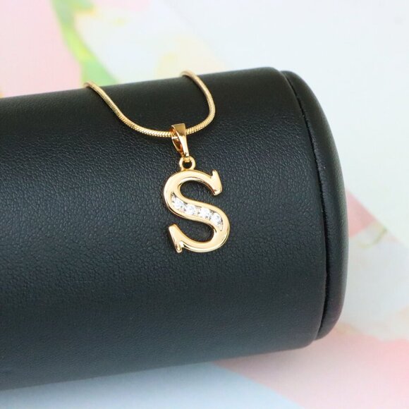 "Rose Gold Letter S Pendant with Sparkling Crystals – Elegant Finish, XPPT1368 - Picture 13 of 13